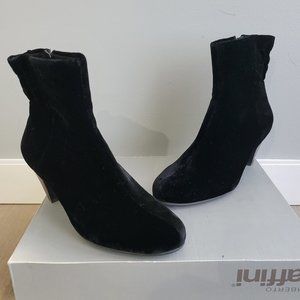 Umberto Raffini Nolan Booties--Black Suede Size 38